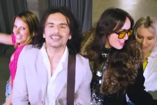 In anteprima il video "L'Amore è una follia" di Davide De Marinis