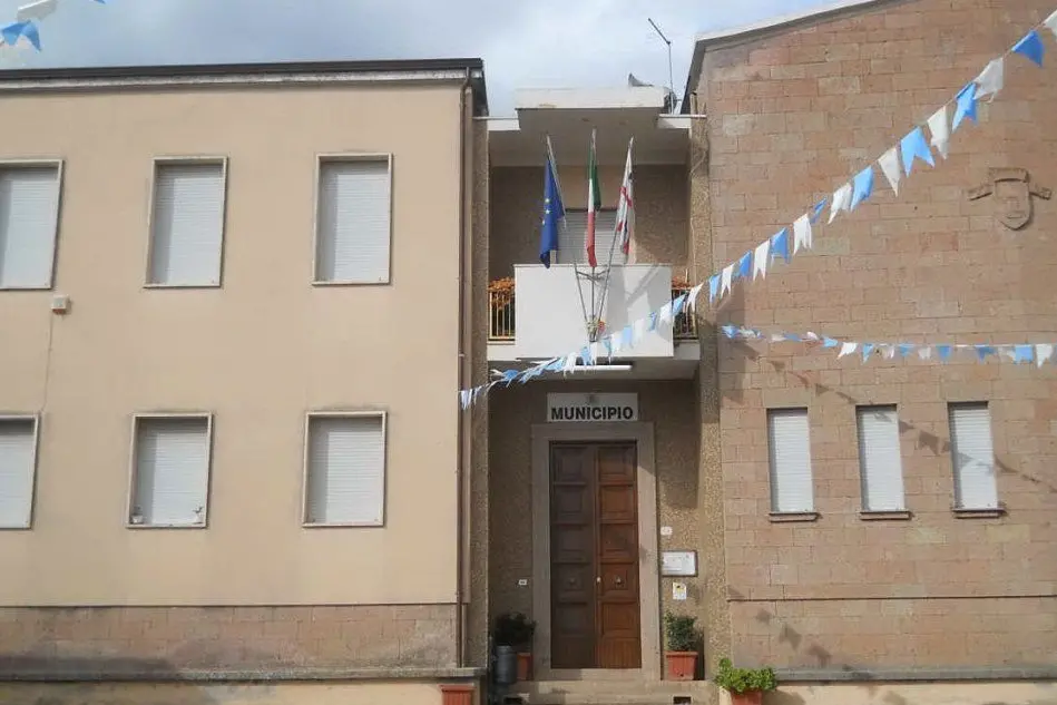 La sede del municipio (foto L'Unione Sarda-Caria)