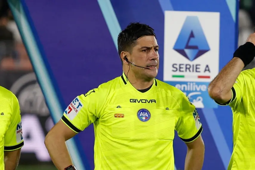 Gianluca Manganiello, arbitro di Udinese-Cagliari di Serie A (foto Ansa)
