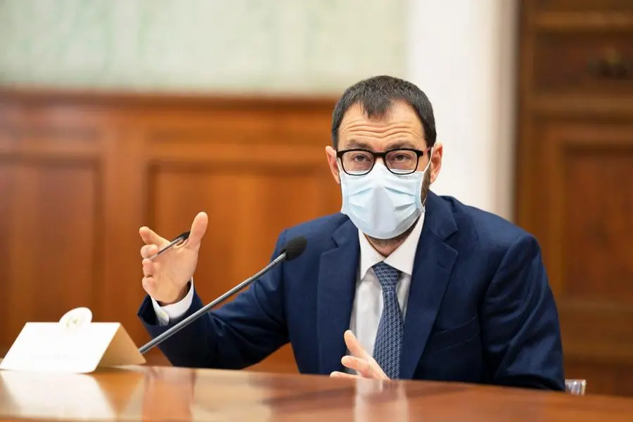 Il ministro Stefano Patuanelli (Ansa - Ufficio della Presidenza del Consiglio)
