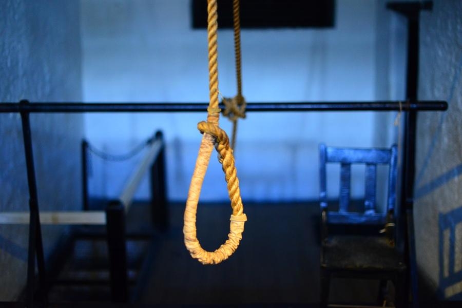 Iran, impiccato 25enne accusato di aver ucciso la fidanzata