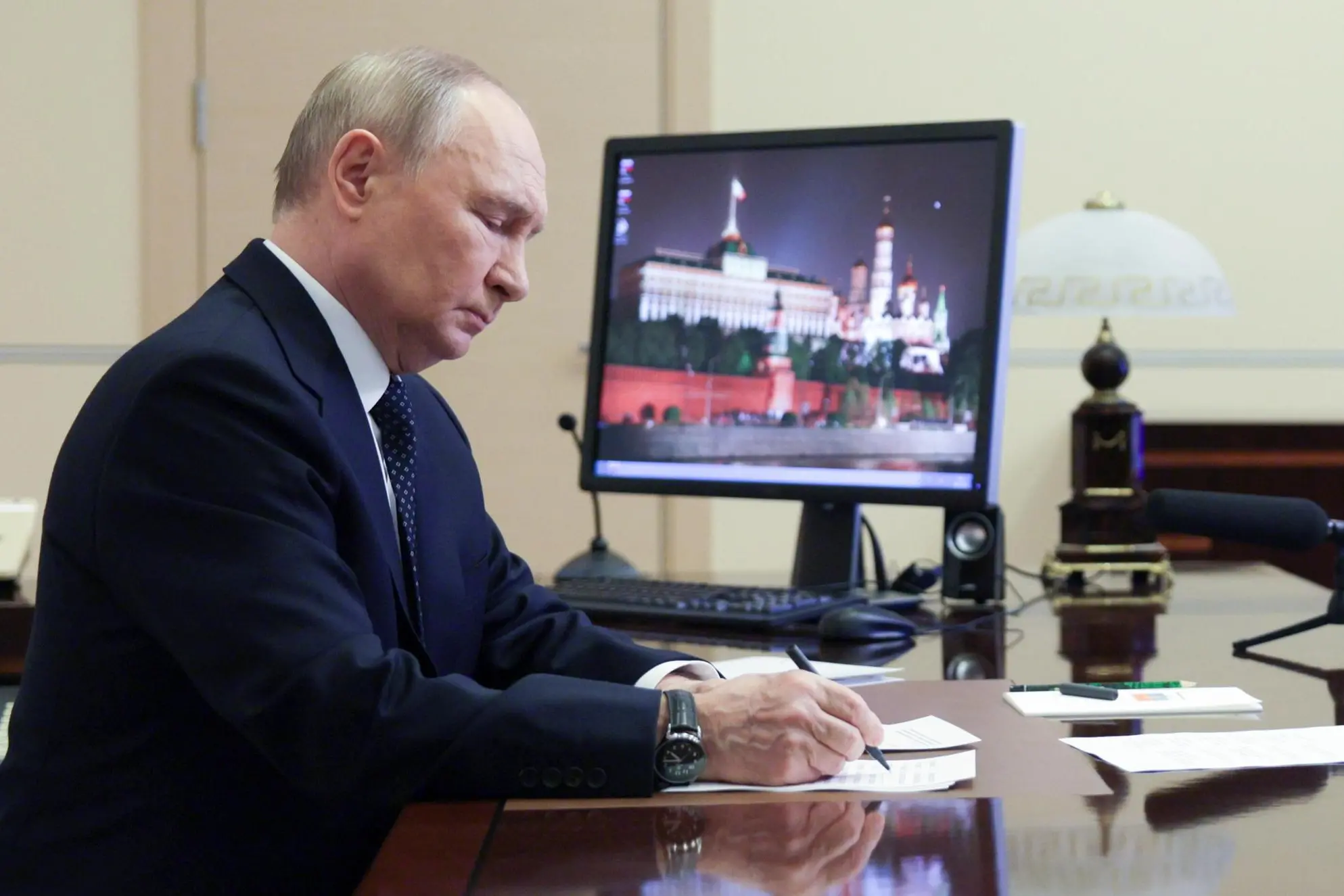 epa12155306 Russian President Vladimir Putin chairs a meeting with members of the government via videoconference at the Novo-Ogaryovo state residence, outside Moscow, Russia, 04 June 2025. Putin addressed the blowing up of railway tracks in the Bryansk and Kursk regions and characterized them as terrorist attacks, saying the decision to carry them out was made in Ukraine at the highest level. EPA/GAVRIIL GRIGOROV/SPUTNIK/KREMLIN POOL MANDATORY CREDIT