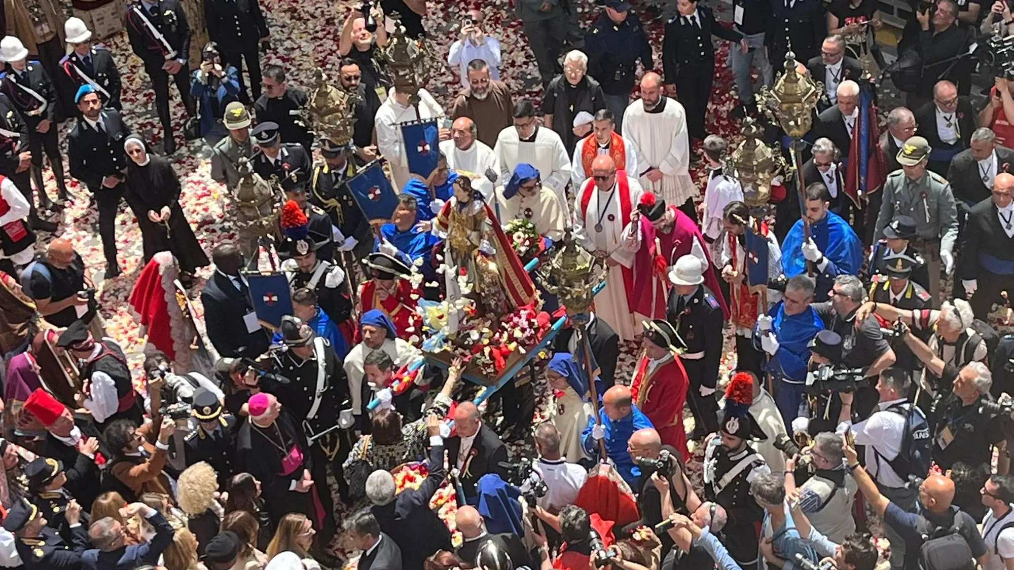 Sant'Efisio-Prozession ohne Ochsen: Rinderkrankheit erzwingt historische Änderung