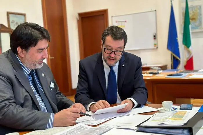 Salvini con Solinas durante un incontro al Mit