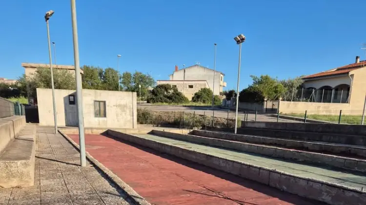 https://immagini.unionesarda.it/version/c:NmIxN2M5NDQtMjdmOC00:MGZiM2RhNGYtNGRjOS00/image.webp?f=16:9