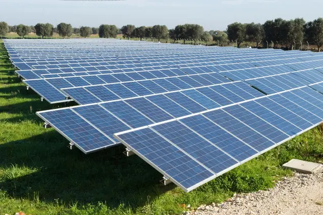 Un impianto fotovoltaico (Archivio L'Unione Sarda)