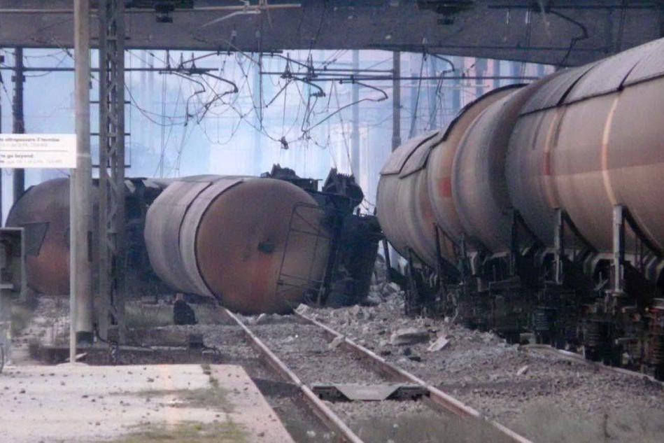 #AccaddeOggi: il 29 giugno 2009 un treno merci deraglia a Viareggio: 33 morti