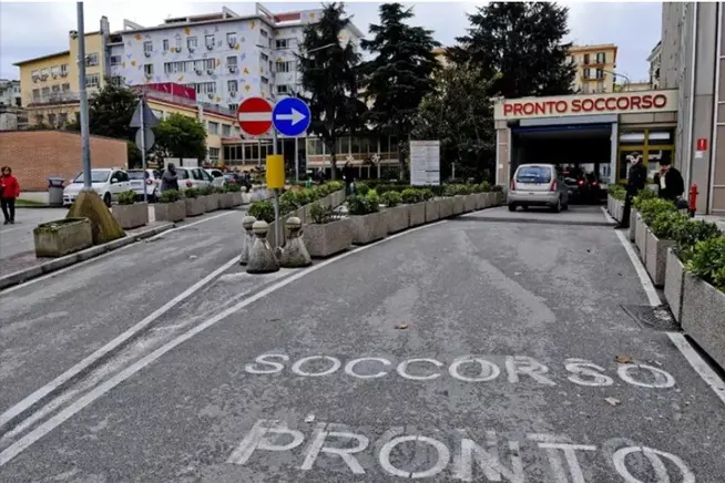 L'ospedale Santobono di Napoli (Ansa)