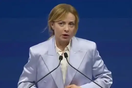 Meloni a Confindustria: la Ue è un gigante burocratico