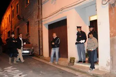 Il magistrato arriva nella casa del delitto - foto Chergia