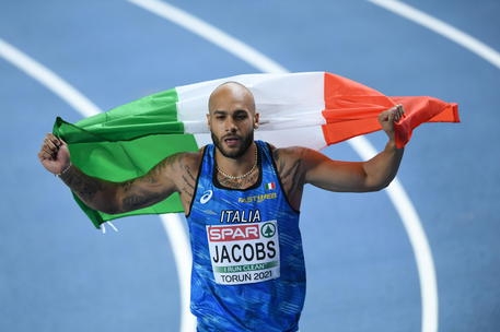 Jacobs sfreccia a Savona e batte il record di Tortu: corre i 100 metri in 9’'95