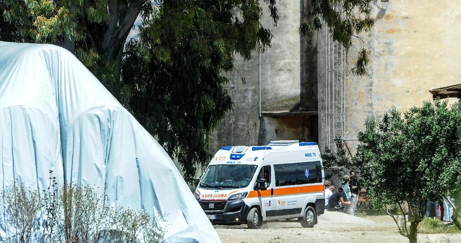 Muore nel piazzale di un’azienda agricola