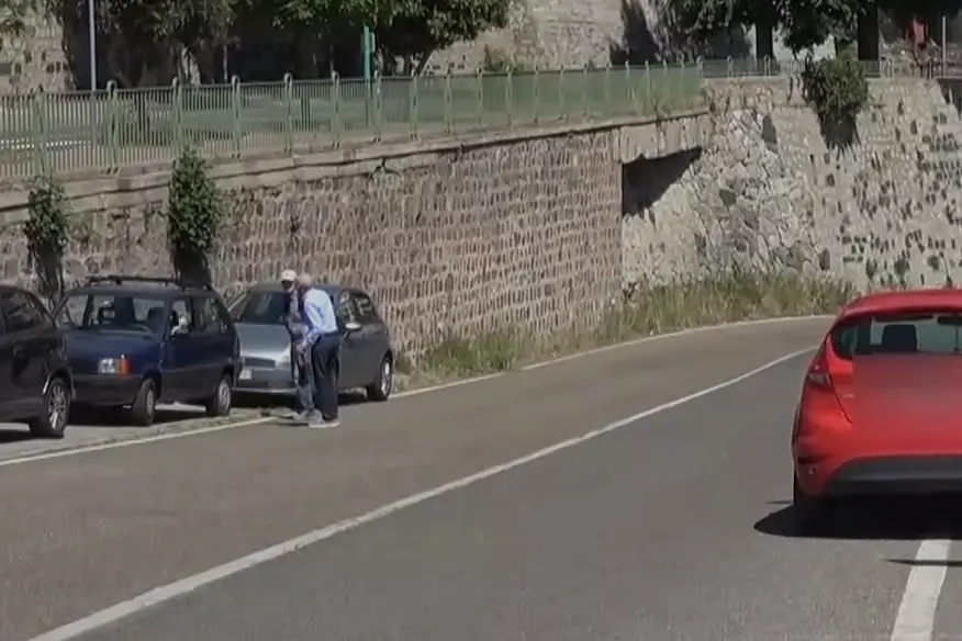 Nuoro, la “città dei musei” non ha parcheggi: «Un vero incubo»