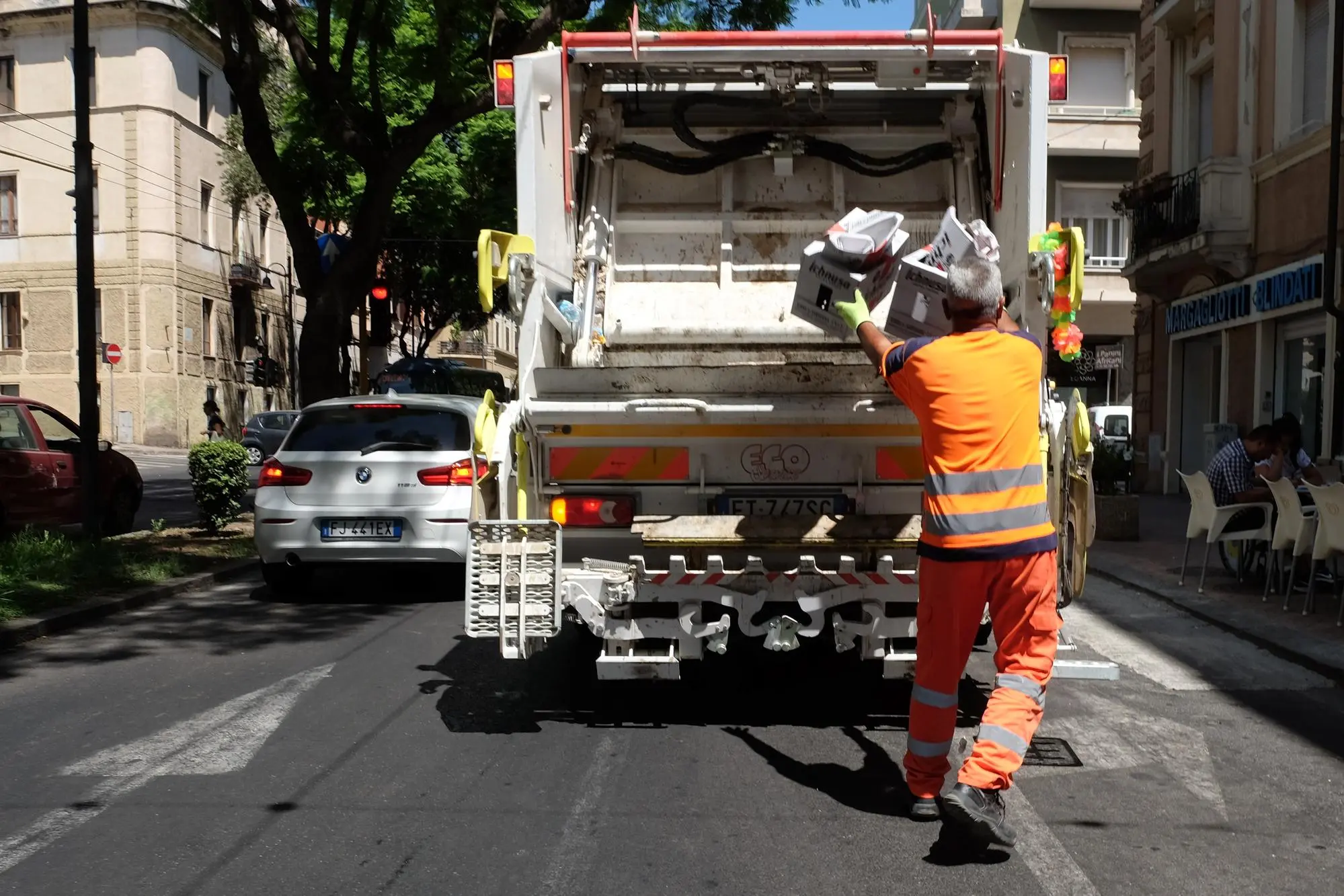 Raccolta dei rifiuti a Cagliari