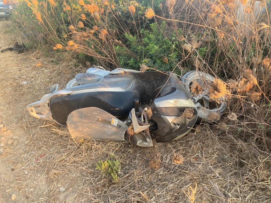 Incidente a Stintino, moto contro camion vicino a Ezzi Mannu: grave un giovane di 24 anni