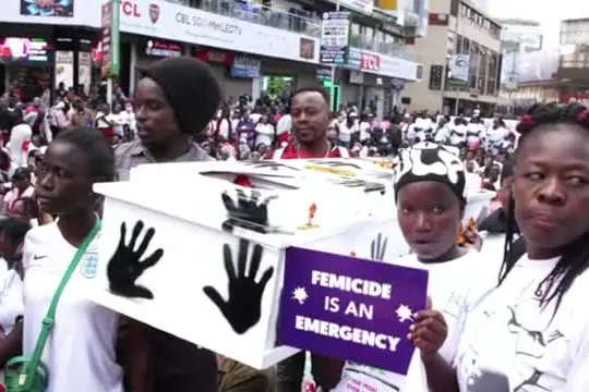 "Basta femminicidi", la manifestazione a Nairobi in Kenya