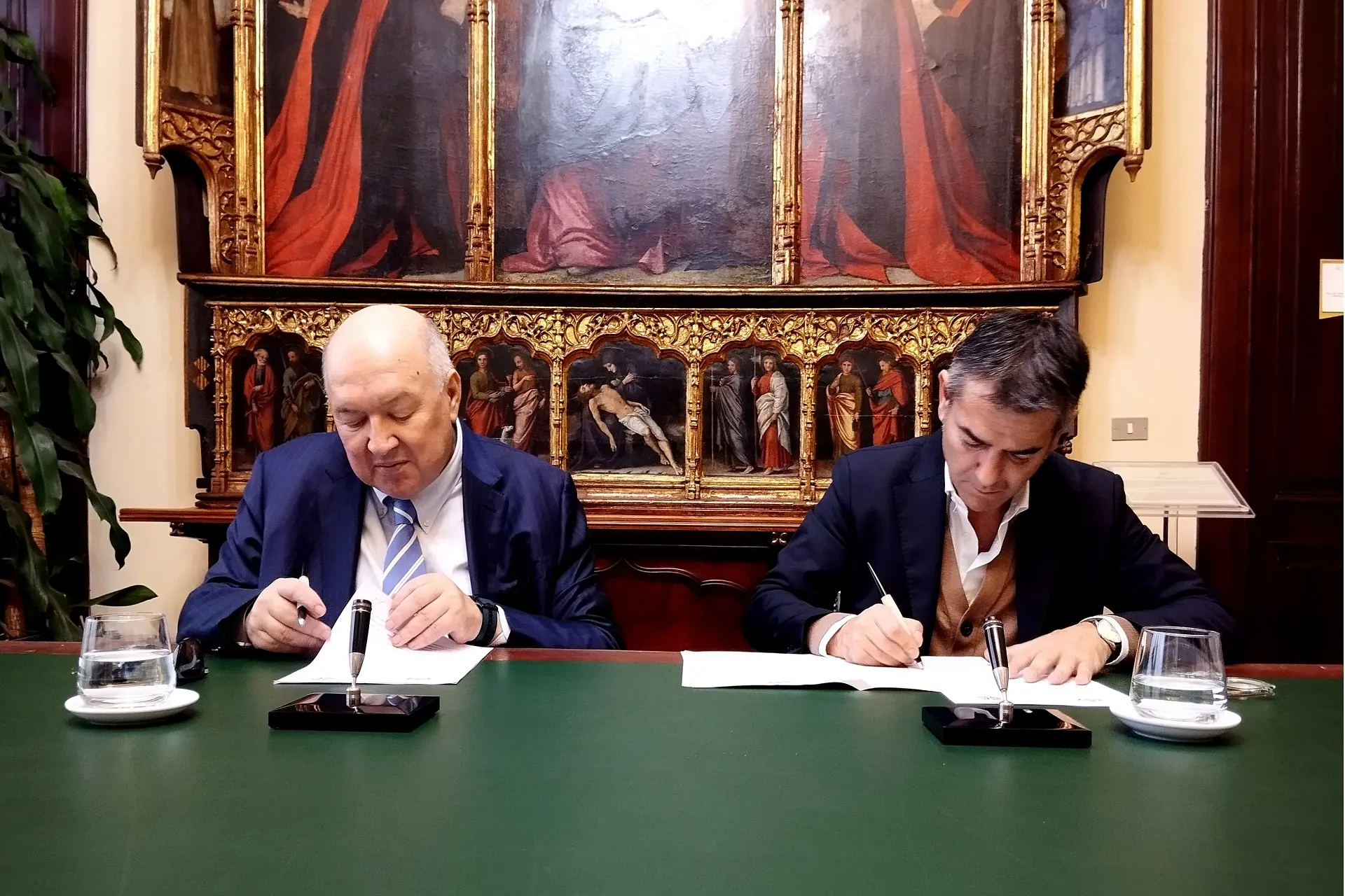 Il sindaco Zedda con il console Pinna (foto ufficio stampa)