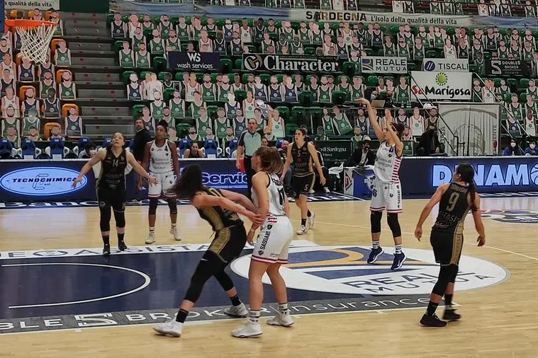 Giovanna Pertile in lunetta (foto Marras)