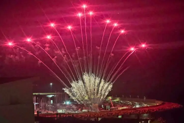 I fuochi d'artificio a Porto Torres (foto concessa)