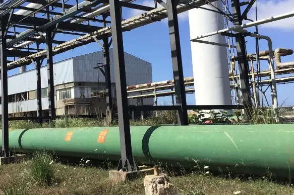 Impianti Versalis nell'area industriale di Porto Torres (foto Pala)