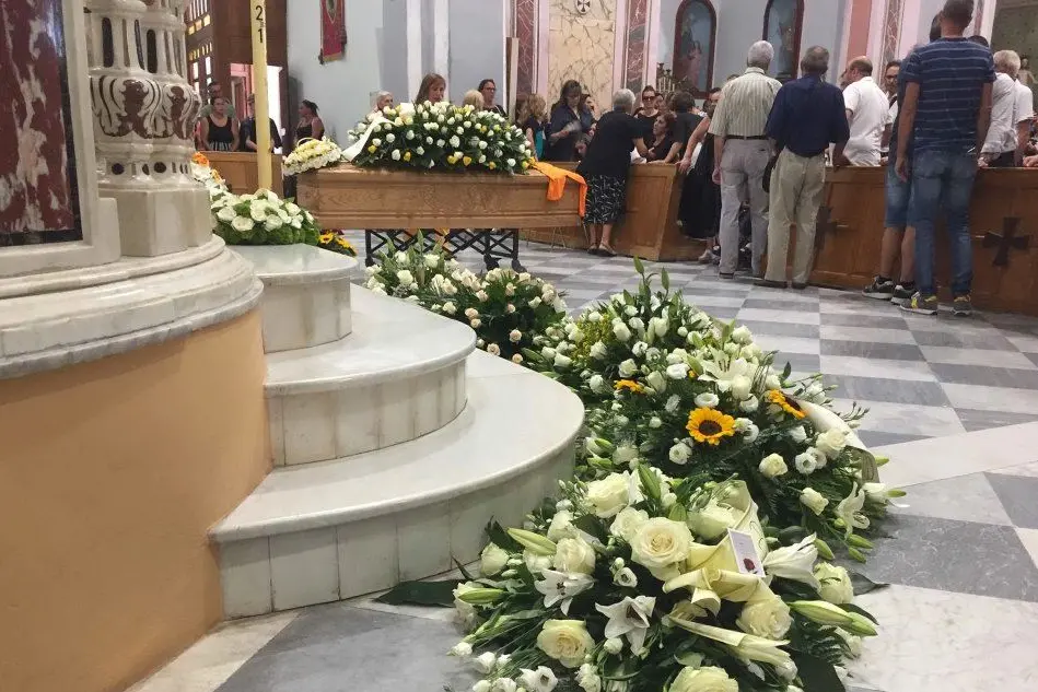 Il funerale di Andrea Tiepido (foto L'Unione Sarda - Anedda Endrich)