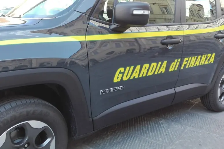 Guardia di Finanza (foto Ansa)