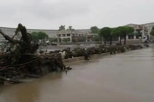 Piogge torrenziali nel Sud della Francia, Montpellier allagata