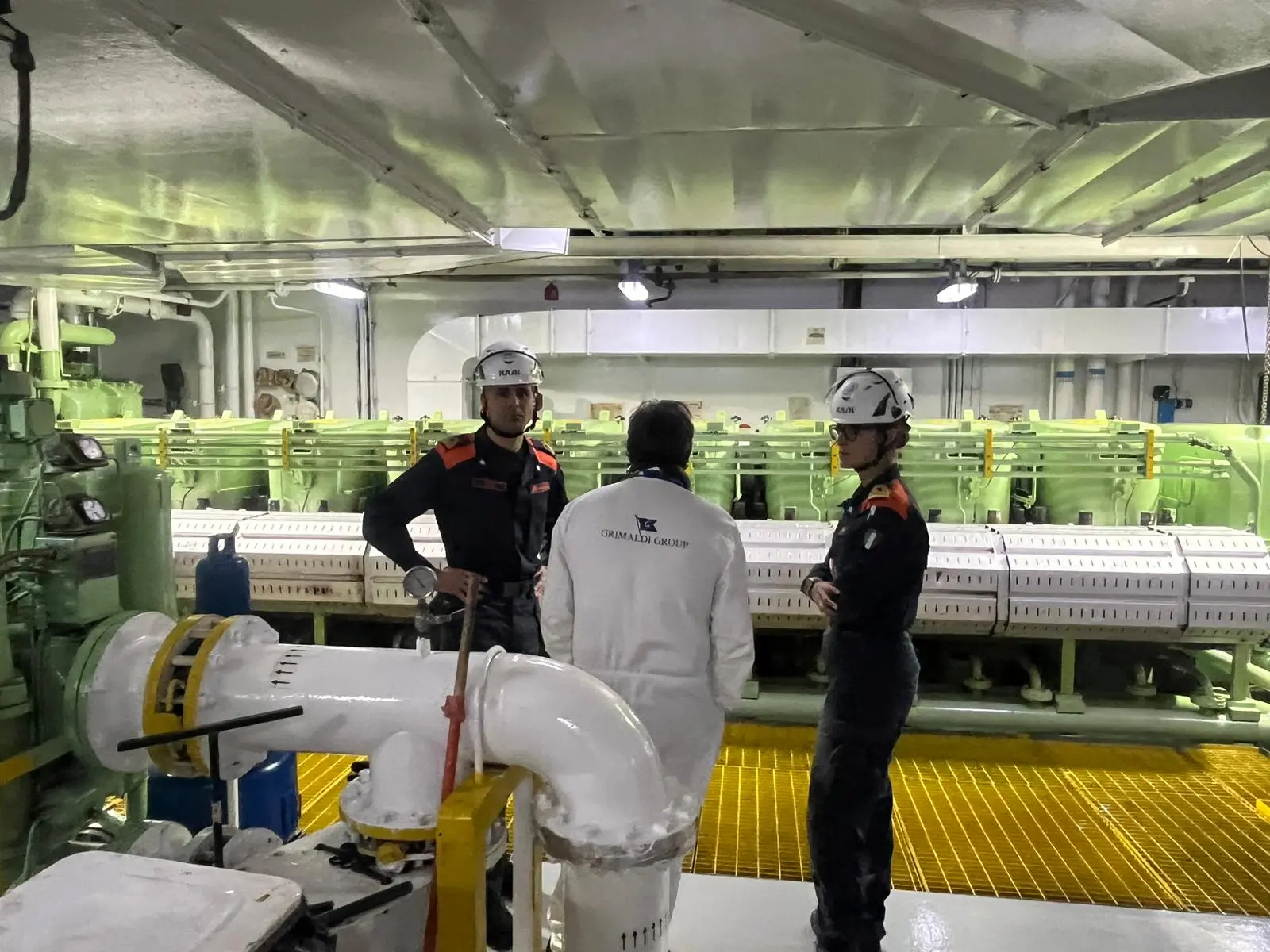 Un'ispezione su un traghetto a Cagliari