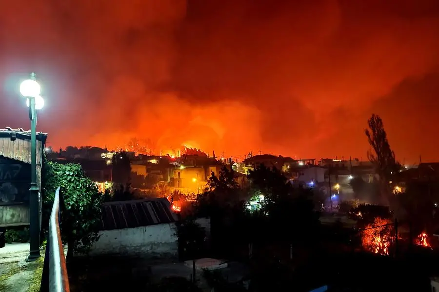 Le fiamme a Evia (Ansa)