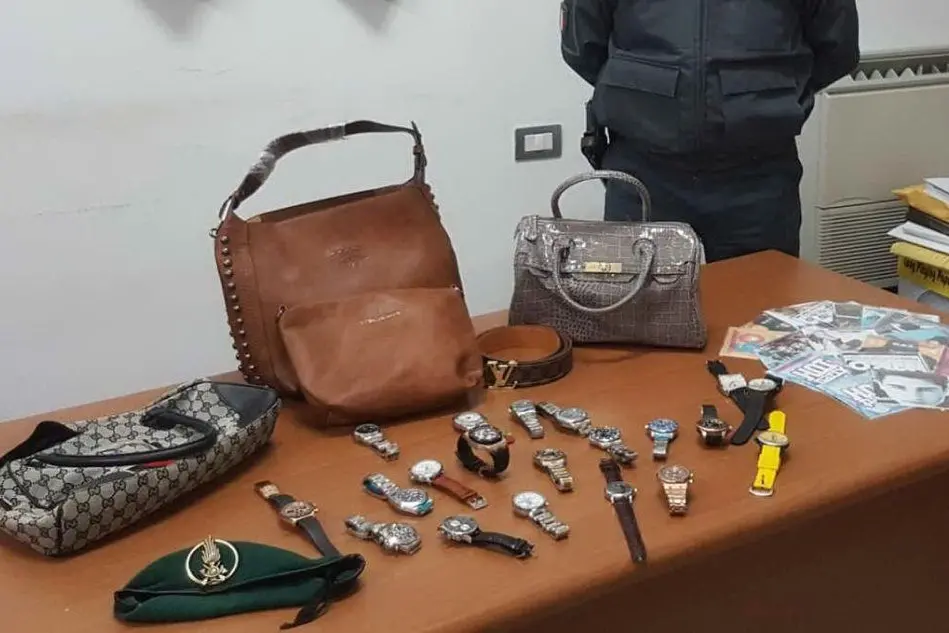 Il materiale sequestrato