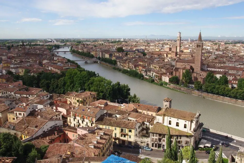 La città di Verona (foto Wikipedia)