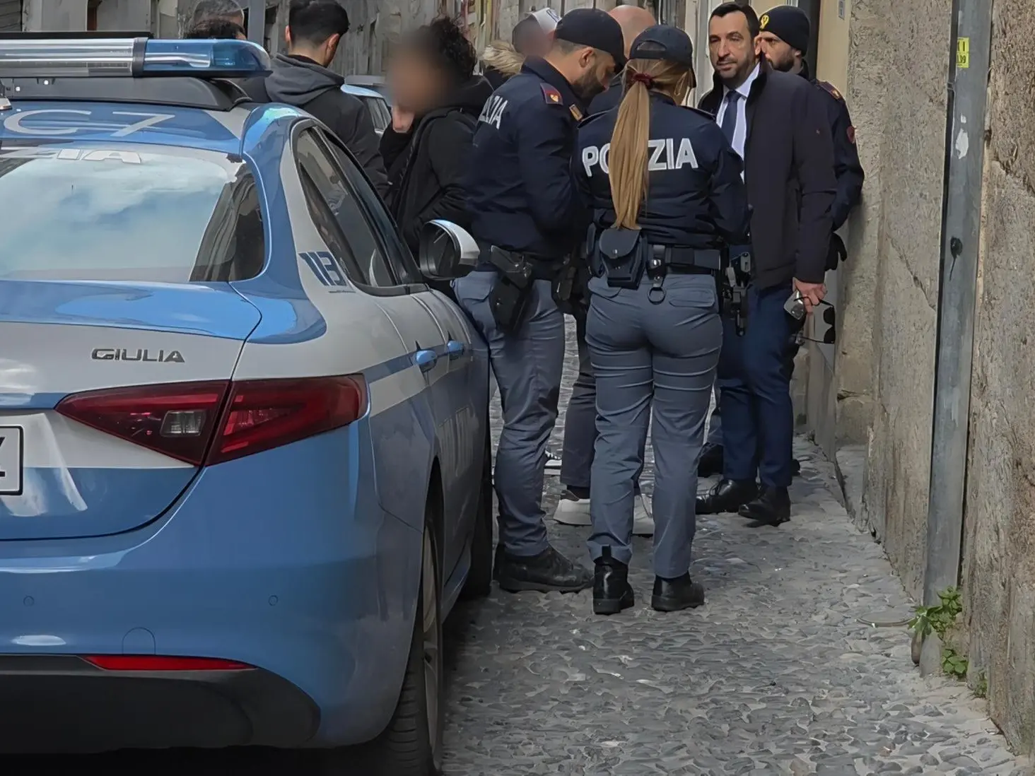 Polizia di Stato in via La Marmora a Sassari (foto Floris)