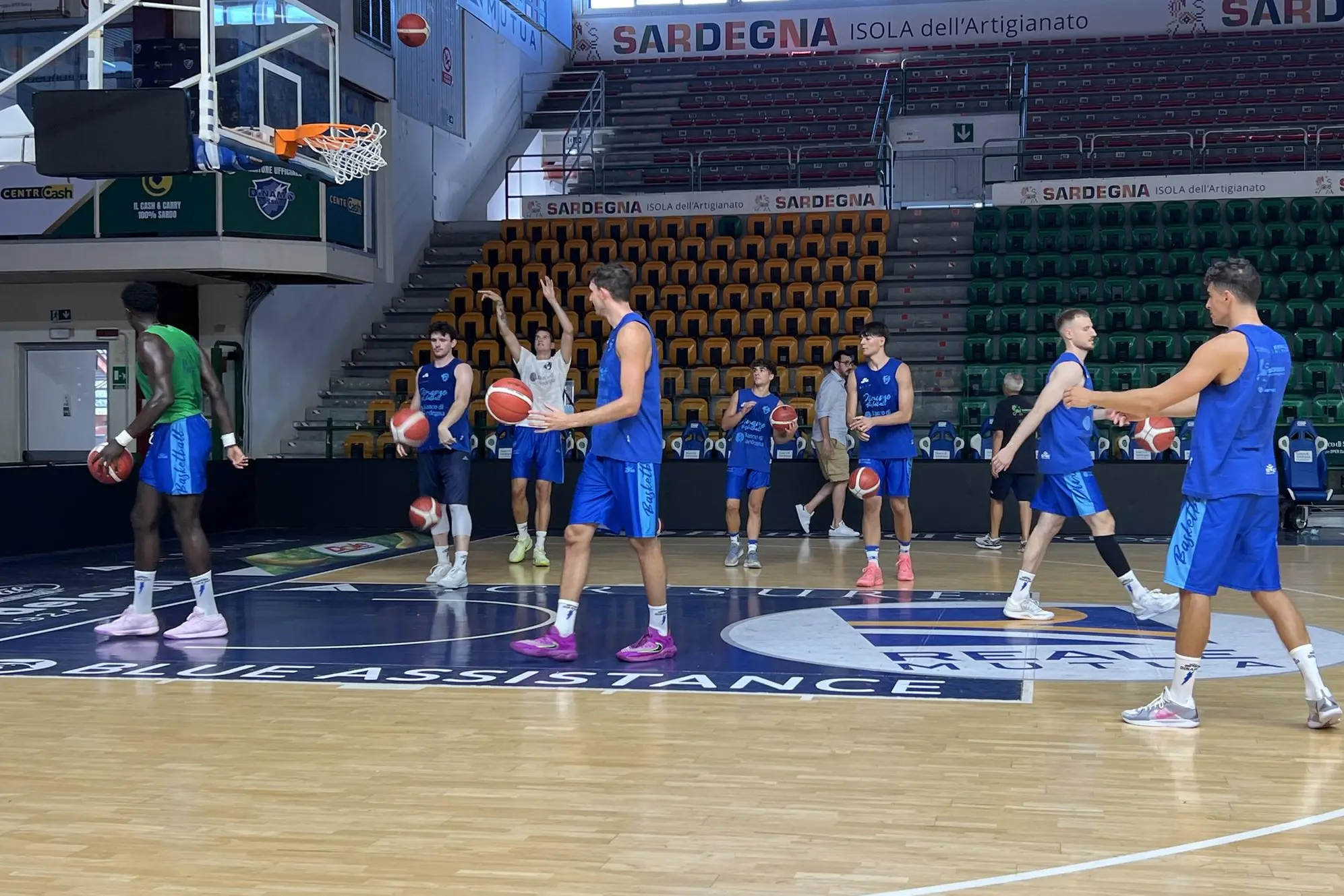 La Dinamo in allenamento (foto G. Marras)