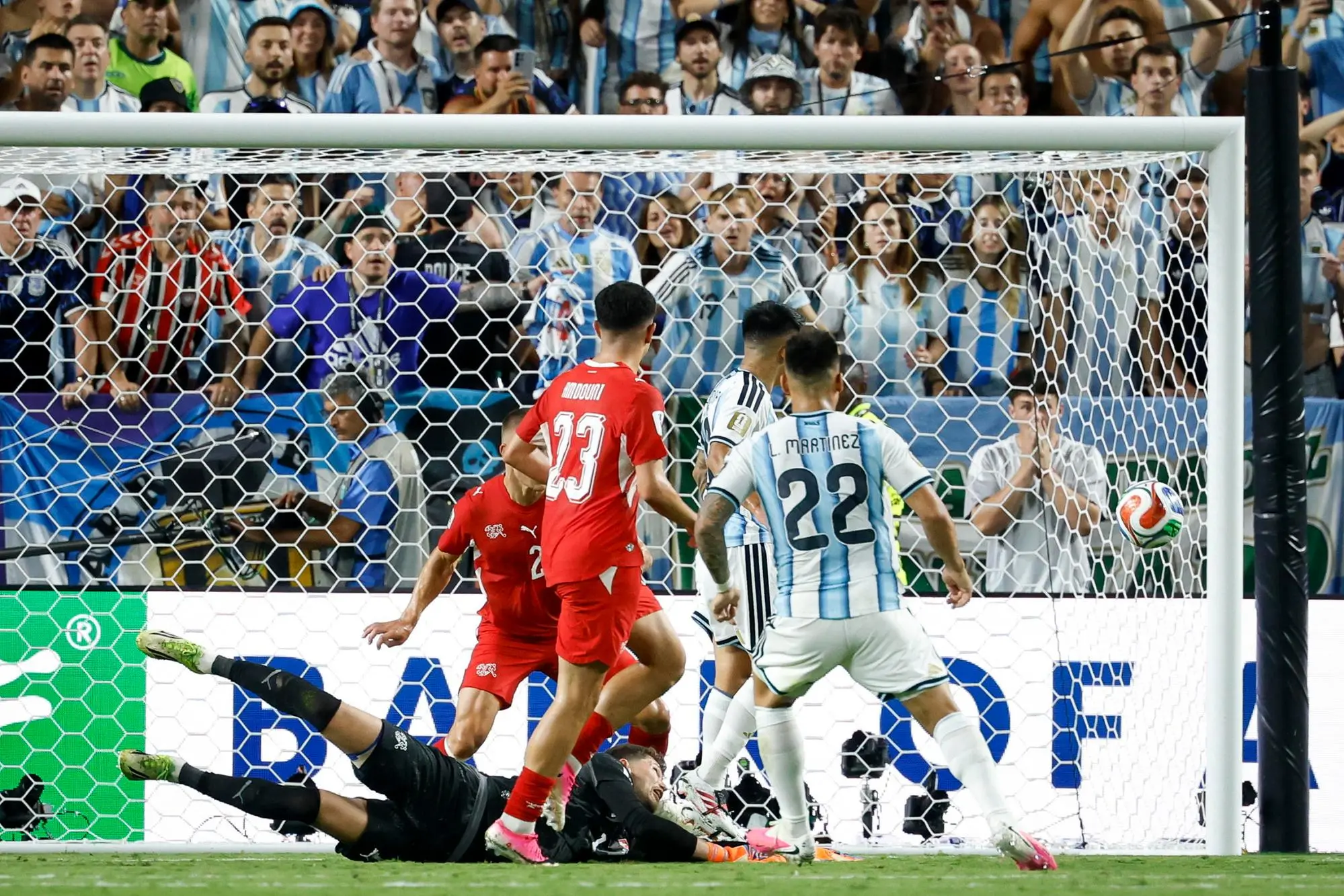 Argentina-Svizzera, la rete di Lautaro Martinez (Ansa-Epa)