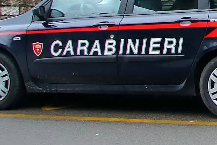 Un'auto dei carabinieri