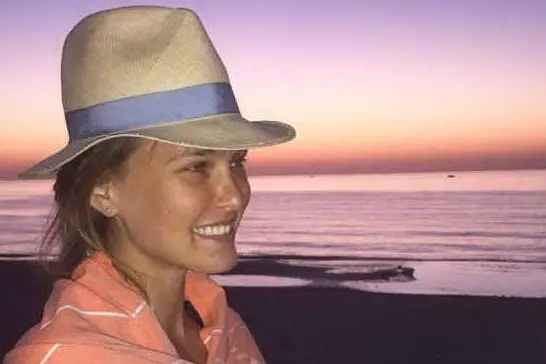 Bar Refaeli in una foto pubblicata su Instagram