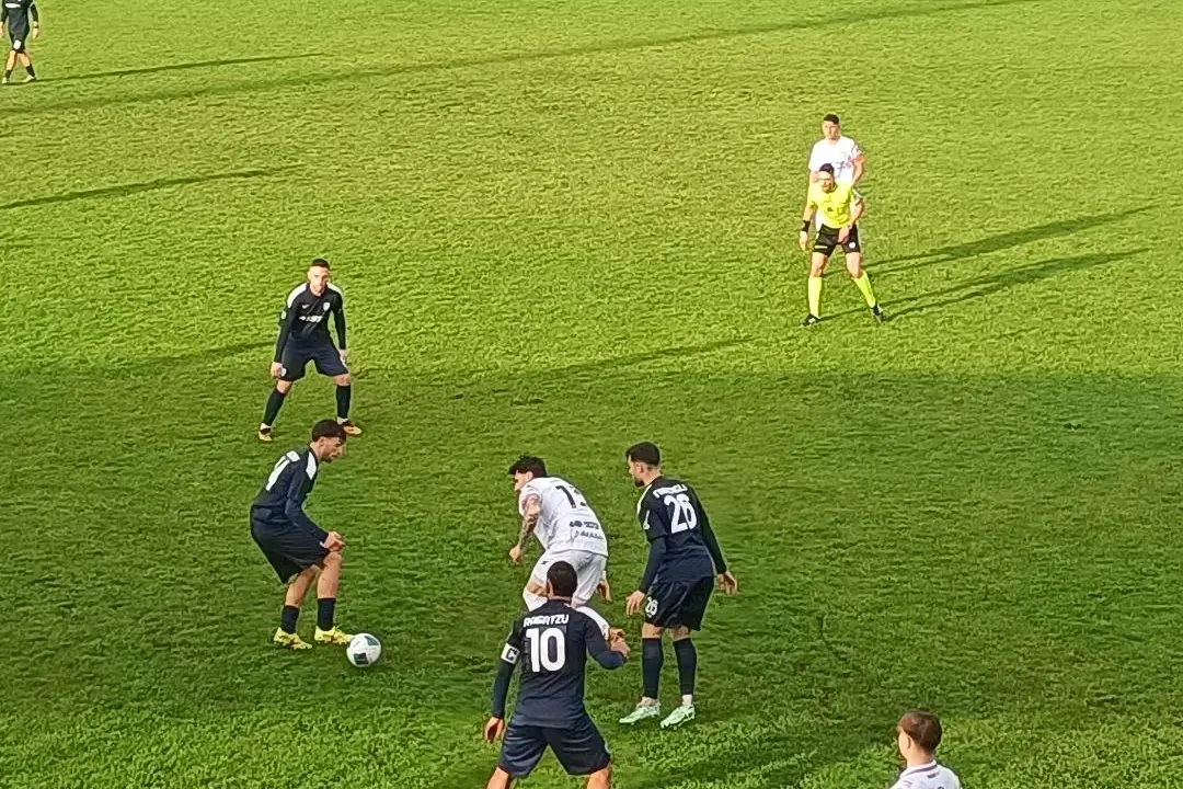 Enrico Cubeddu durante la partita Olbia-Palmese (foto Ilenia Giagnoni)