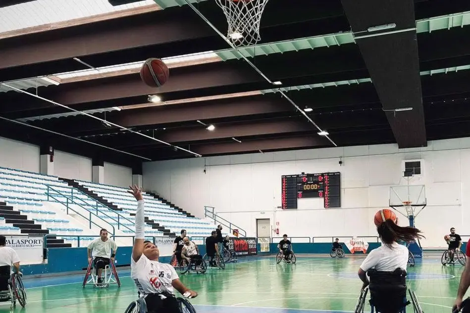 Il Gsd Porto Torres in riscaldamento (foto concessa)