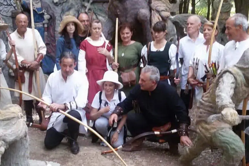 Alcuni partecipanti all'iniziativa (foto degli Arcieri storici di Sanluri)