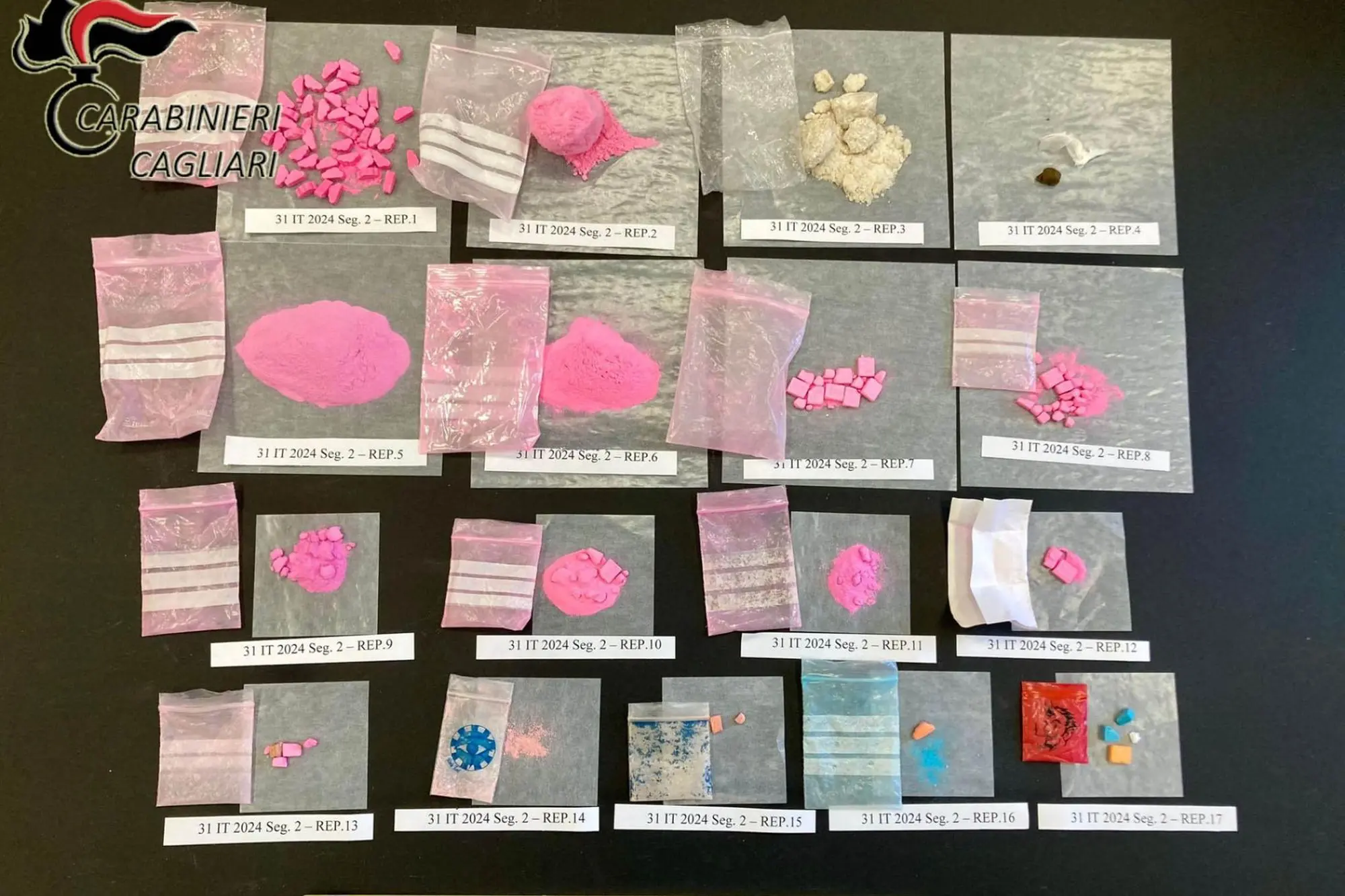 Bustine di cocaina rosa sequestrate dai carabinieri