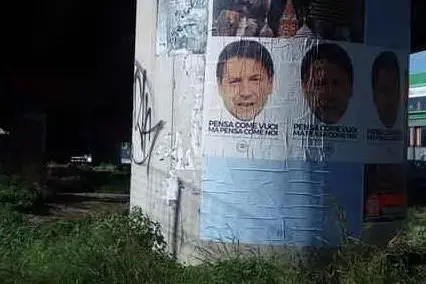 I manifesti fake (Ansa)