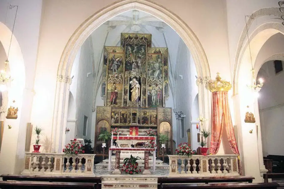 La chiesa parrocchiale di Villamar con il retablo del Cavaro (foto Antonio Pintori)