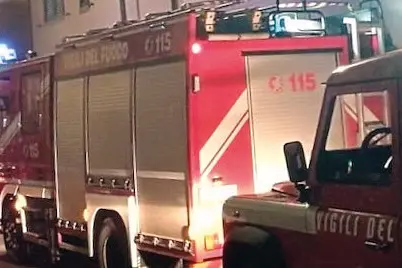 Una squadra dei vigili del fuoco di Oristano.