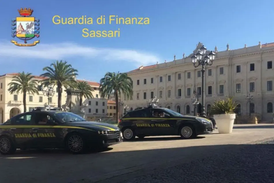 Le pattuglie (foto Guardia di finanza)