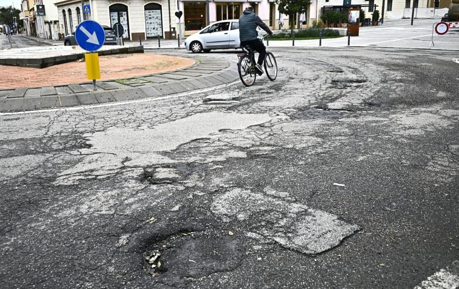 Strade, un disastro in tutta la città