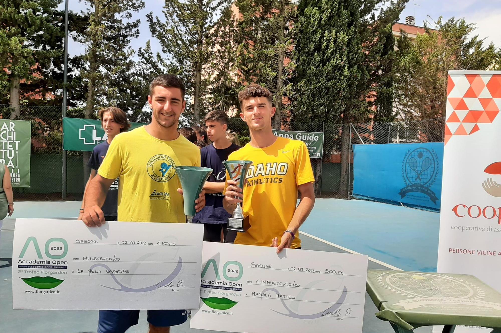 Premiazione per Giusepe La Vela e Matteo Masala (Foto Accademia Tennis)