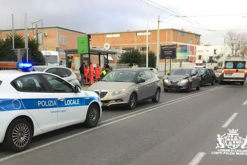 L'incidente in viale Marconi (foto Polizia Municipale)