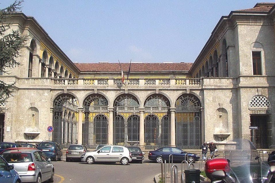 Il Palazzo di Giustizia di Monza (foto Wikipedia)