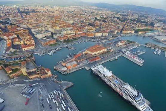 Livorno, in manette un funzionario della Protezione civile: l'accusa è peculato