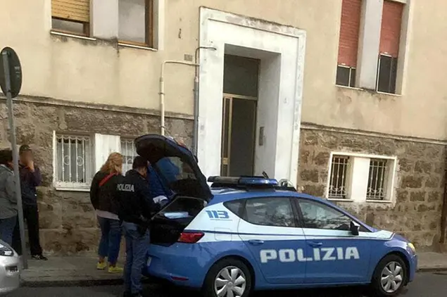 Polizia (foto Ansa)